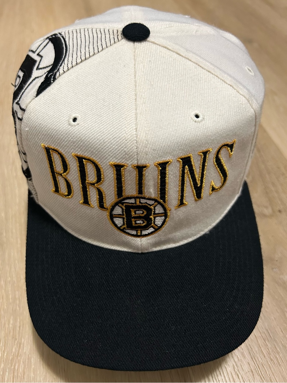 Vintage Sports Specialties Boston Bruins White & Black Embroidered Snapback Hat